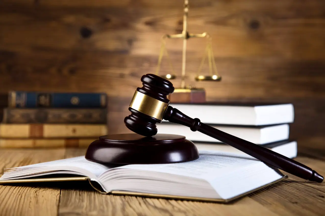 criminal defense attorney
